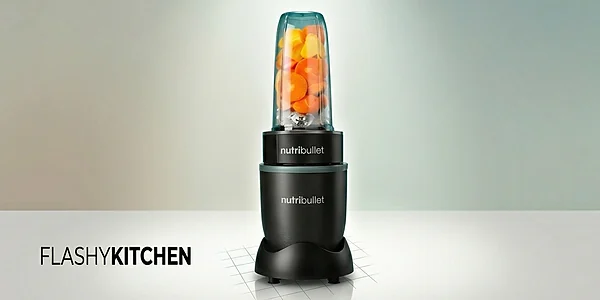High-torque personal blender for smoothies and sauces in a small kitchen